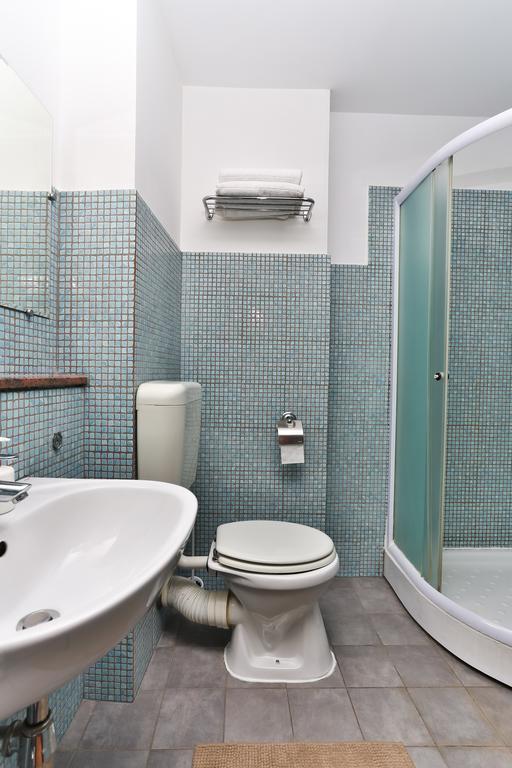 Vatra Accommodation Bucureşti Ngoại thất bức ảnh